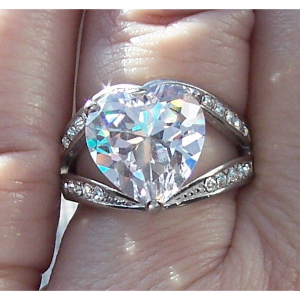 STAINLESS STEEL Large Cubic Zirconia Heart Ring - Picture 1 of 12